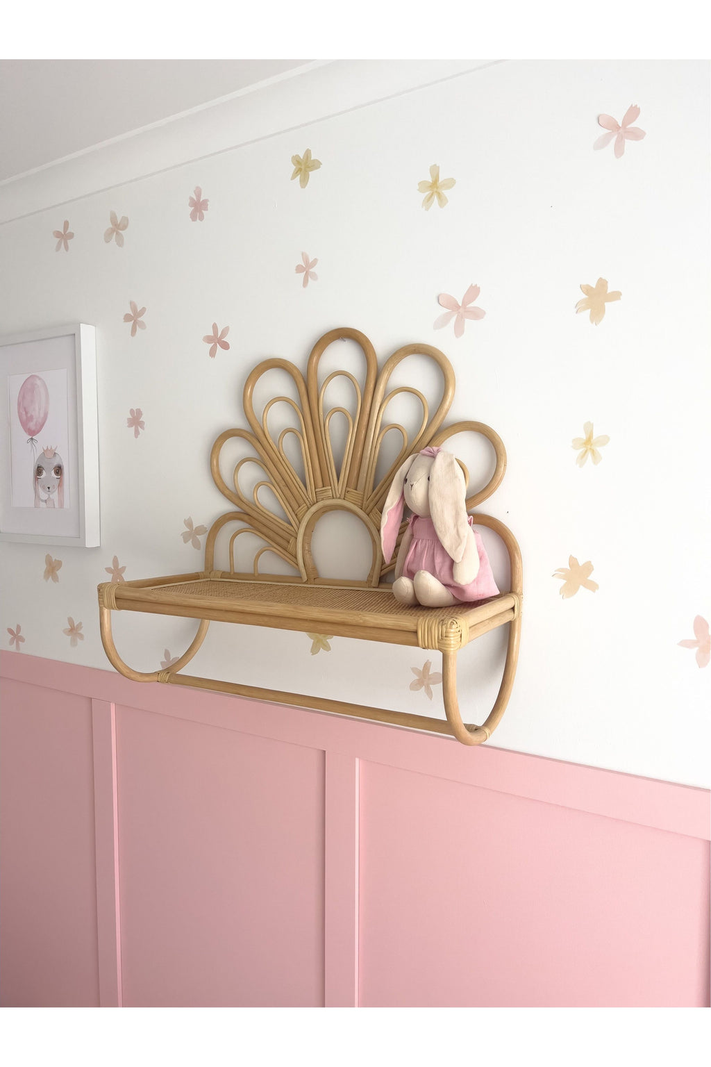 Daisy Shelf