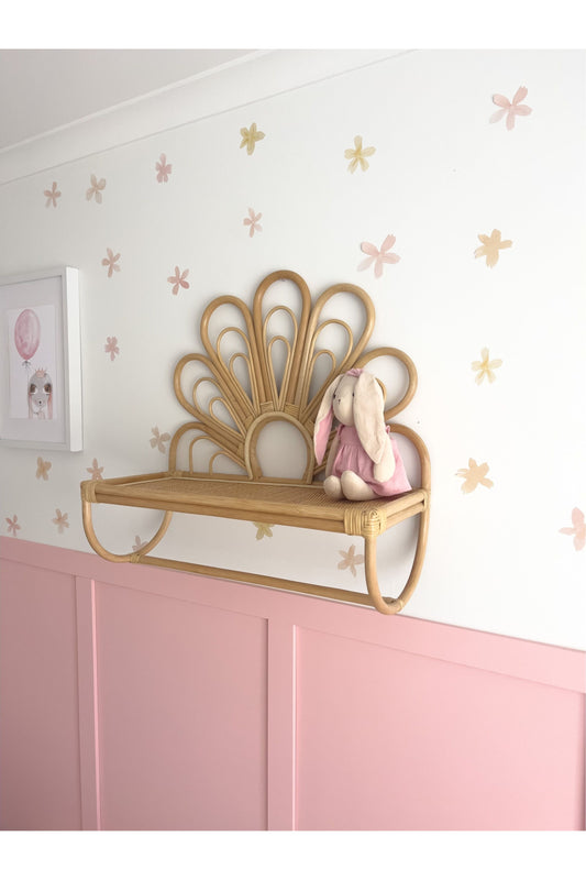 Daisy Shelf