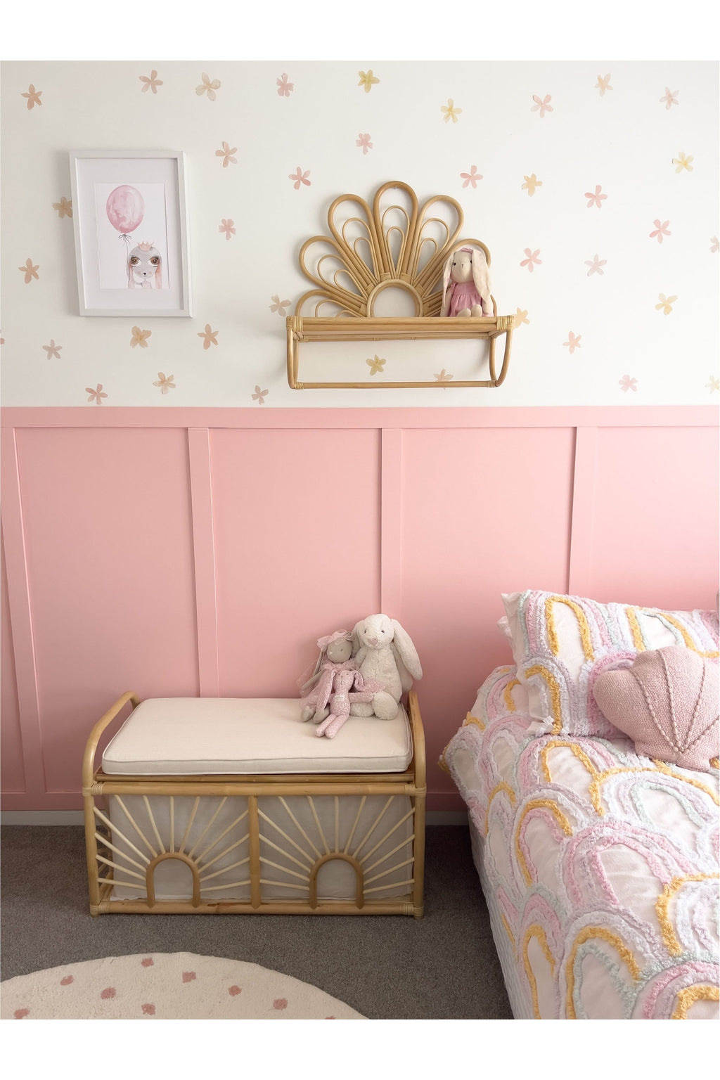 Daisy Shelf