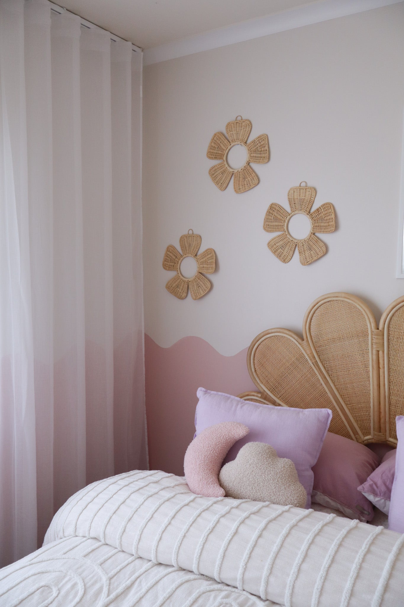 Single Rattan Flower