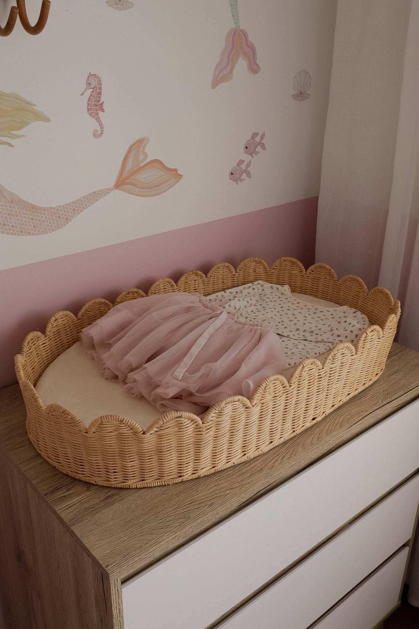 Scallop Rattan Change Basket