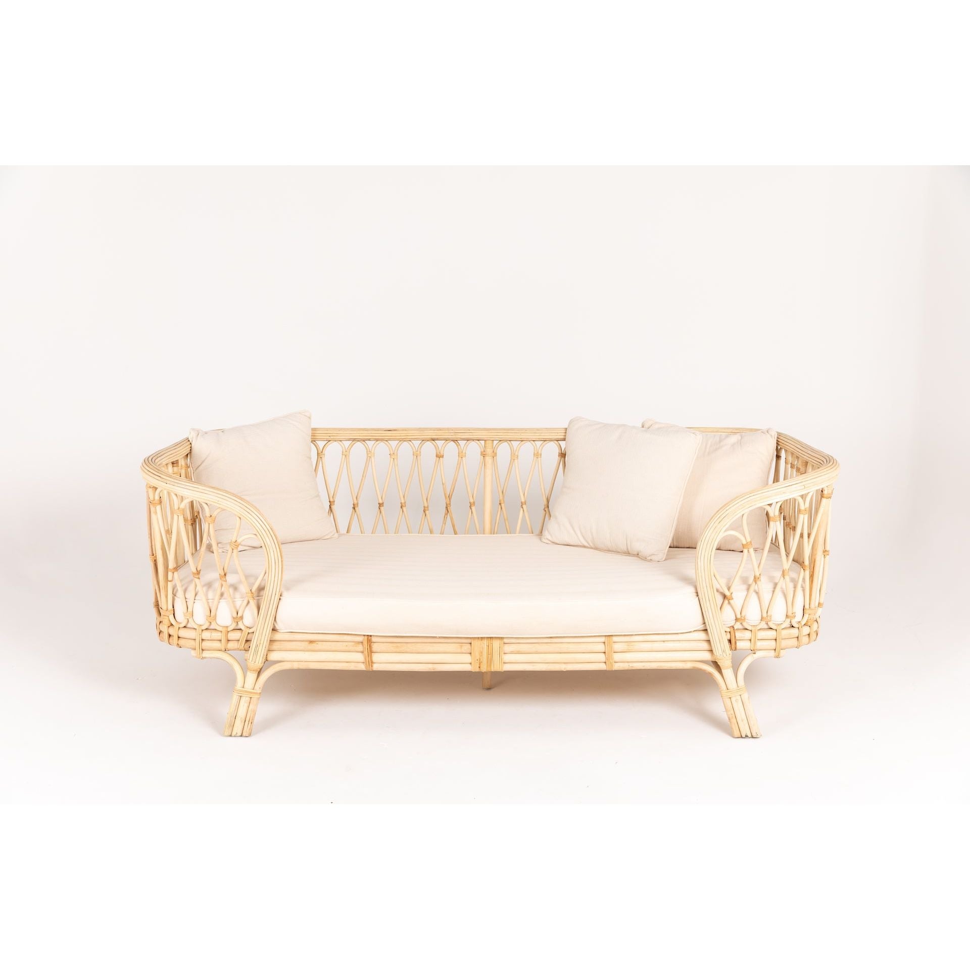 inkah rattan daybed